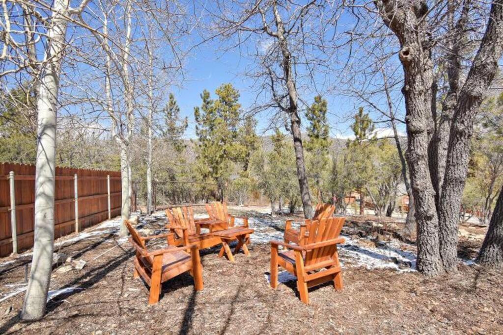 ביג בר לייק Custom Single Story Cabin With Jacuzzi Pool Table & Big Game Room With Arcade Games מראה חיצוני תמונה